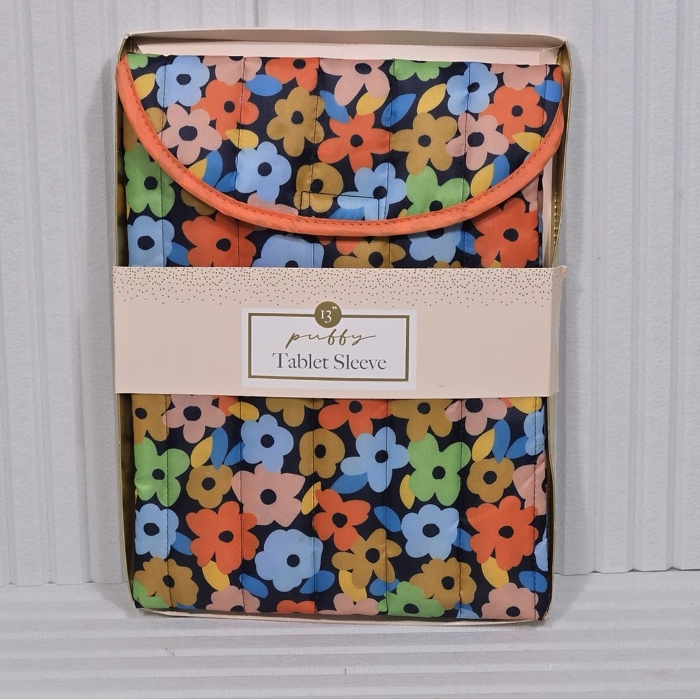 Source Unknown Floral Tablet Sleeve